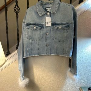 Forever 21 Jean jackets w/fur on cuffs size L
